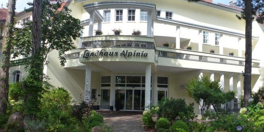 Landhaus Alpinia Hotel Berlijn Buitenkant foto